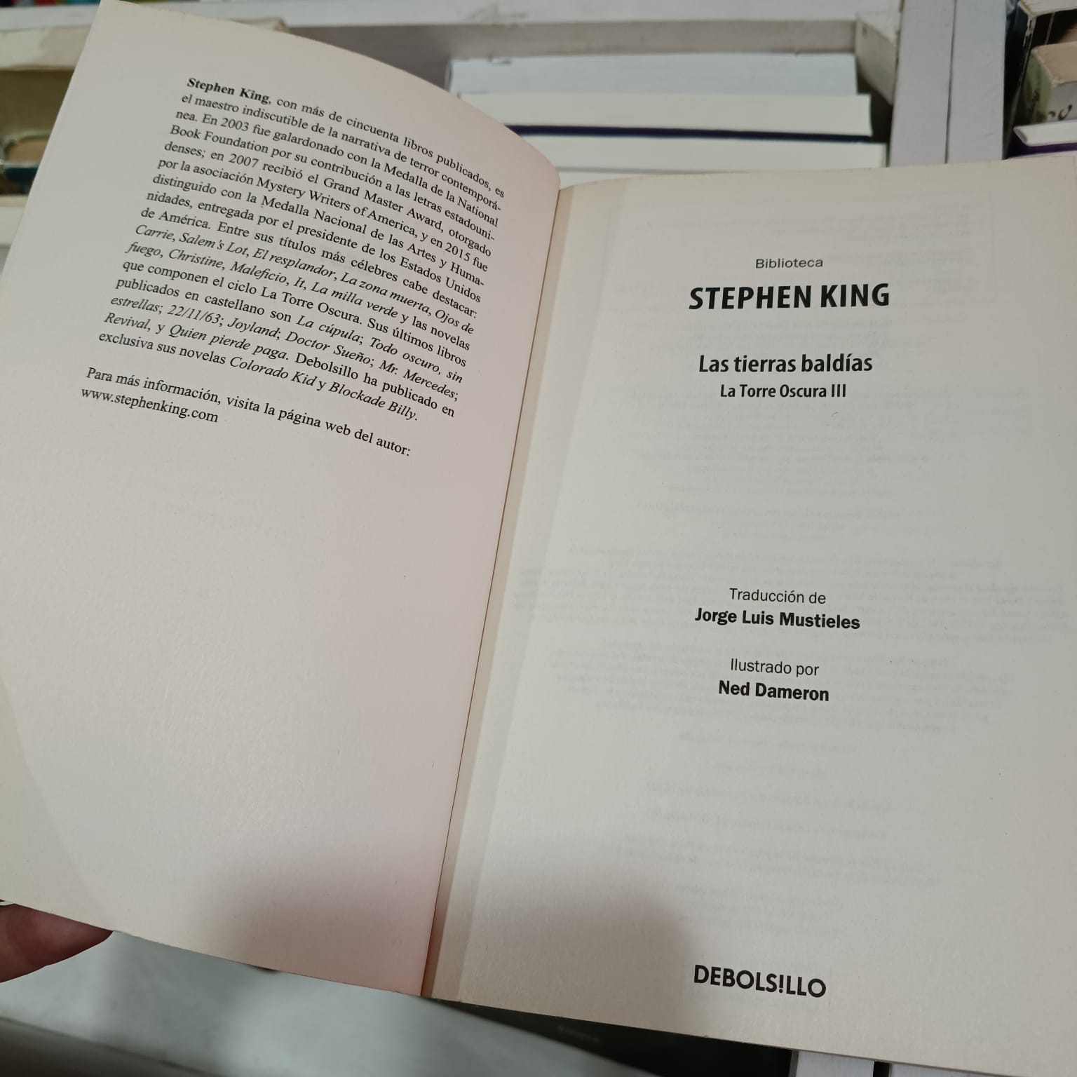 Las Tierras Baldias. -  La Torre Oscuro III. -  Stephen King. -  9789875666962